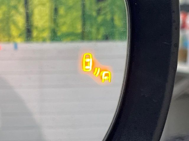 �y�u���C���h�X�|�b�g���j�^�[�z���s���A�h�A�~���[�̎��p�ɂȂ�₷���ӏ��Ɍ㑱�Ԃ��ڋ߂���ƃT�C�h�~���[�t�߂Ɍx����\���A�h���C�o�[�ɒ��ӊ��N�����Ă���܂��B