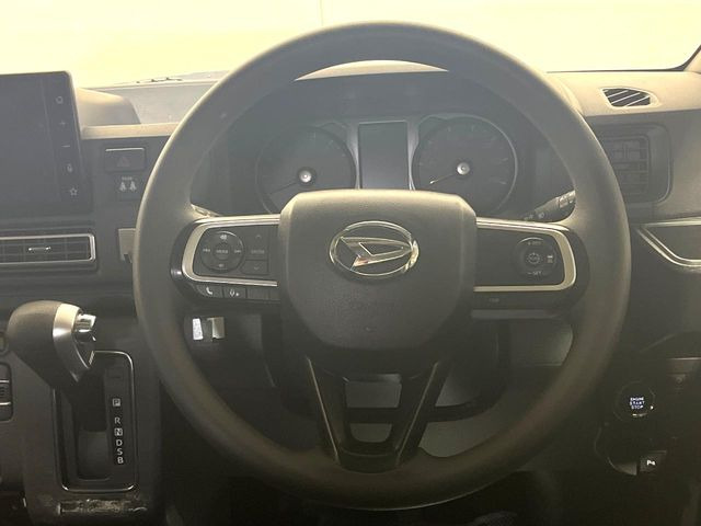 �y�X�e�A�����O�X�C�b�`�z�^�]���A�O������ڐ������炷���ƂȂ��A�I�[�f�B�I���̑��삪�\�ȕ֗��@�\!���S&���K�ȃh���C�u�����o���Ă���܂���