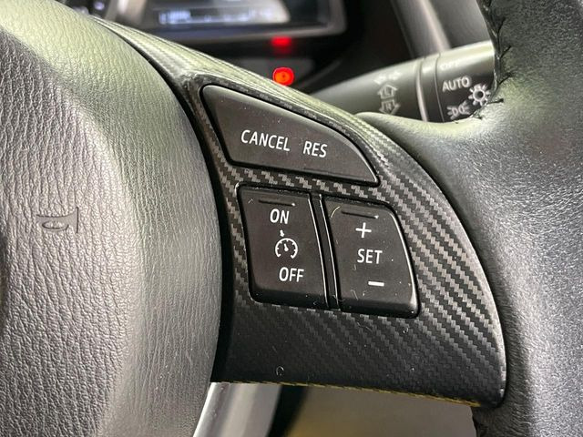 �y�N���[�Y�R���g���[���z�������H�����N���N���s�B�A�N�Z���𗣂��Ă���葬�x�ő��s���ł��A�������^�]���̕��S���y��!�����E�������ȒP�ȃX�C�b�`����Œ����ł��܂��B