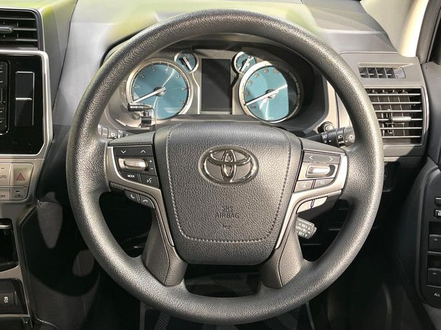 �y�X�e�A�����O�X�C�b�`�z�^�]���A�O������ڐ������炷���ƂȂ��A�I�[�f�B�I���̑��삪�\�ȕ֗��@�\!���S&���K�ȃh���C�u�����o���Ă���܂���