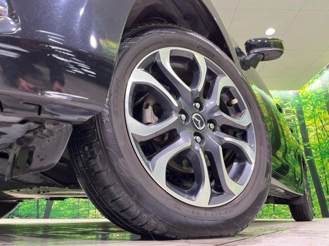 �y����16�C���`�A���~�z�C�[���z�O�ςɃ}�b�`���������A���~�z�C�[���𑕒����Ă���܂��B�e��ЊO�A���~�z�C�[����A�X�^�b�h���X�^�C�����戵�����Ă���܂��B���񂲑��k����������