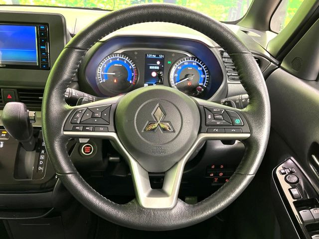 �y�����v�����X�e�A�����O�z�㎿�Ȋv���g�p���邱�ƂŁA��ɂ����������݂ƂĂ��^�]���₷���n���h���ł���