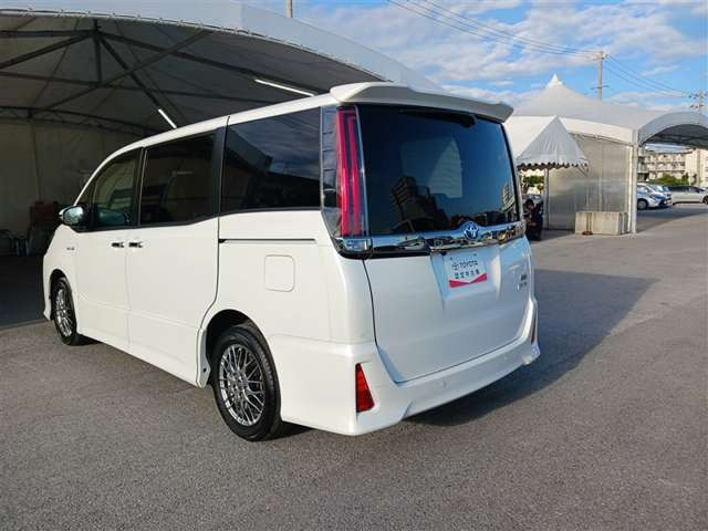 ノア1.8 ハイブリッド Si W×B II