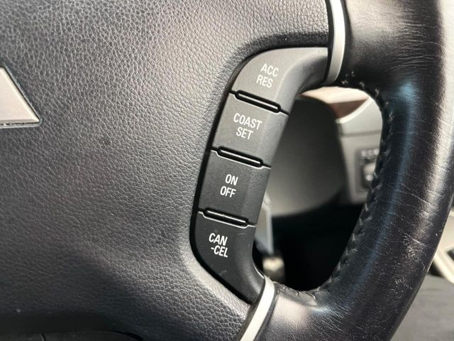 �y�N���[�Y�R���g���[���z�������H�����N���N���s�B�A�N�Z���𗣂��Ă���葬�x�ő��s���ł��A�������^�]���̕��S���y��!�����E�������ȒP�ȃX�C�b�`����Œ����ł��܂��B