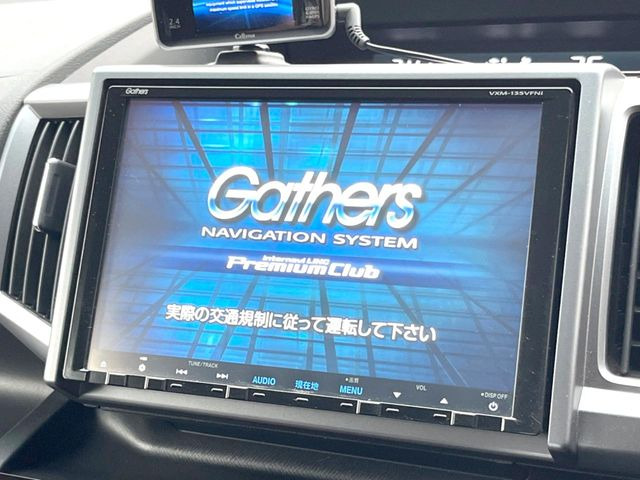 �y�����i�r�z�l�C�̏����i�r�𑕔����Ă���܂��B�i�r�̎g���₷���͂������A�I�[�f�B�I�@�\���[��!�L�����v�◷�s�͂������A�ʋ΂┃�����ȂǕ��i�̃h���C�u���y�����Ȃ�͂���