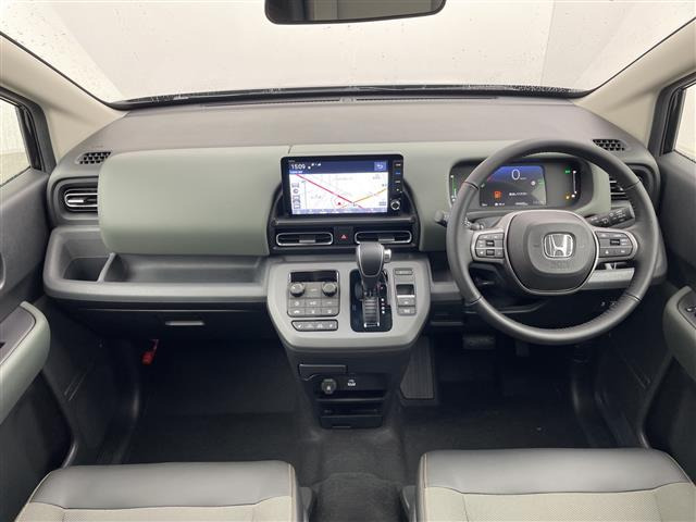 フリード1.5 e:HEV クロスター