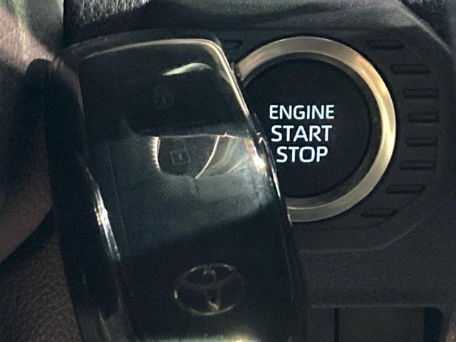 �y�X�}�[�g�L�[�z�J�o����|�P�b�g�ɓ��ꂽ�܂܂ł��h�A�̎{���E�������\�ȃX�}�[�g�L�[�𑕔��B�G���W���̃I���E�I�t�����J�M�����o���K�v����������Ƃ��Ă��֗��ł���