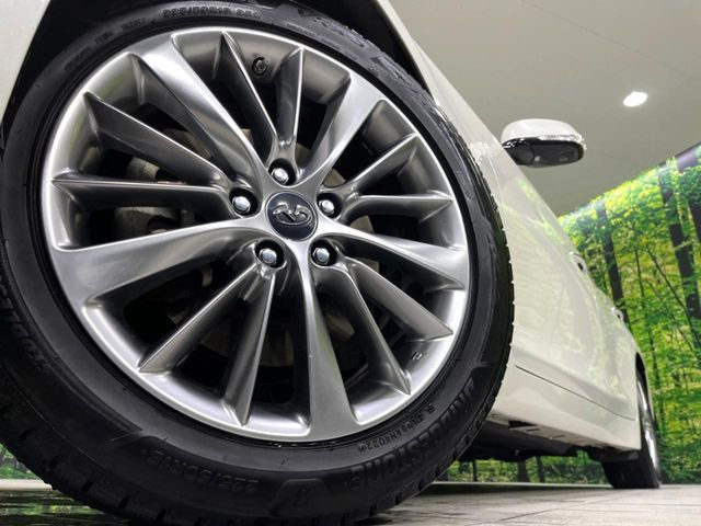 �y����18�C���`�A���~�z�C�[���z�O�ςɃ}�b�`���������A���~�z�C�[���𑕒����Ă���܂��B�e��ЊO�A���~�z�C�[����A�X�^�b�h���X�^�C�����戵�����Ă���܂��B���񂲑��k����������