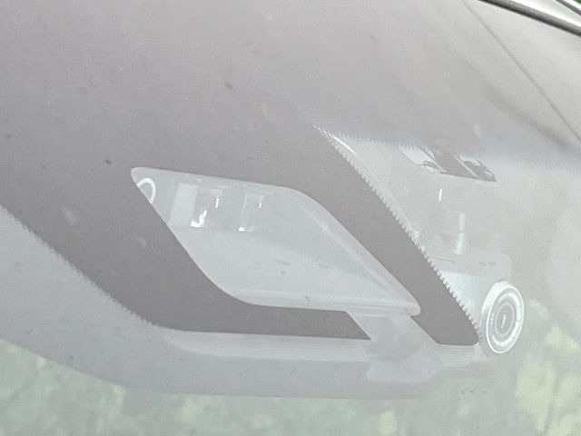 �y�O�He-Assist�z���s���ɑO���̎ԗ�����F�����A�Փ˂������Ȏ��͌x��ƃu���[�L�ŏՓˉ���Ɣ�Q�y�����A�V�X�g�B�����S�Ƀh���C�u�����y���݂��������܂��B