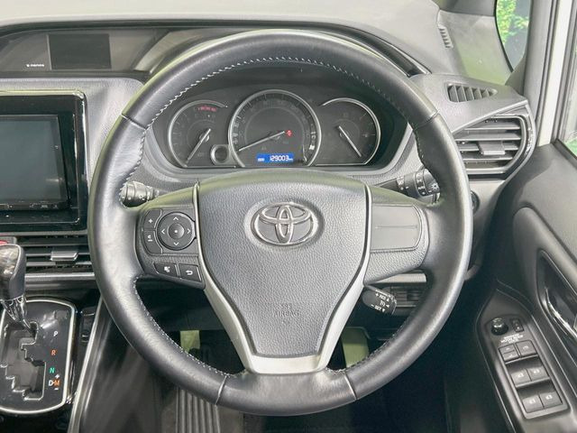 �y�����v�����X�e�A�����O�z�㎿�Ȋv���g�p���邱�ƂŁA��ɂ����������݂ƂĂ��^�]���₷���n���h���ł���