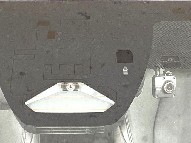 �y�g���^�Z�[�t�e�B�Z���X�z���s���ɑO���̎ԗ�����F�����A�Փ˂������Ȏ��͌x��ƃu���[�L�ŏՓˉ���Ɣ�Q�y�����A�V�X�g�B�����S�Ƀh���C�u�����y���݂��������܂��B