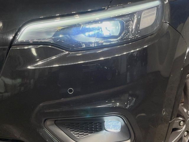 ��LED�w�b�h���C�g:��ԑ��s�����ǍD�Ȏ��E���m�ۂ����S���ĉ^�]�ł��鍂�P�xLED�w�b�h���C�g�𑕔�!�_�����x�������A����d�͂��}�����Ă��܂��B