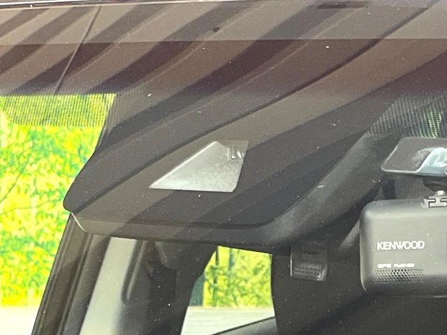 �y�g���^�Z�[�t�e�B�Z���X�z���s���ɑO���̎ԗ�����F�����A�Փ˂������Ȏ��͌x��ƃu���[�L�ŏՓˉ���Ɣ�Q�y�����A�V�X�g�B�����S�Ƀh���C�u�����y���݂��������܂��B