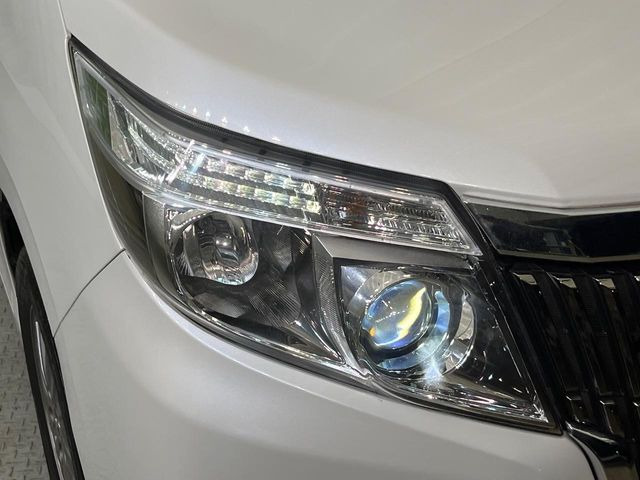 �yLED�w�b�h���C�g�z���V����ԑ��s�����ǍD�Ȏ��E���m�ۂ����S���ĉ^�]�ł��鍂�P�xLED�w�b�h���C�g�𑕔�!�_�����x�������A����d�͂��}�����Ă��܂��B