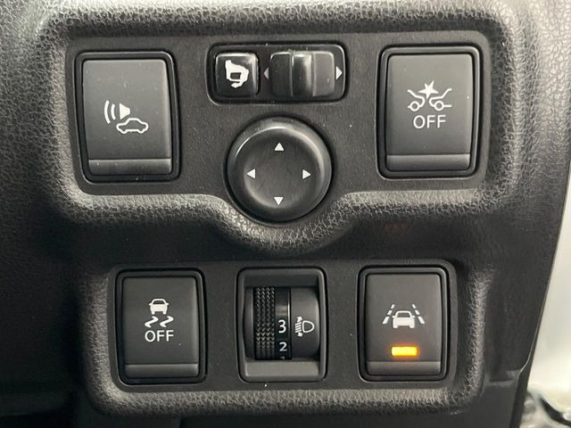 �y�G�}�[�W�F���V�[�u���[�L�z���s���ɑO���̎ԗ�����F�����A�Փ˂������Ȏ��͌x��ƃu���[�L�ŏՓˉ���Ɣ�Q�y�����A�V�X�g�B�����S�Ƀh���C�u�����y���݂��������܂��B