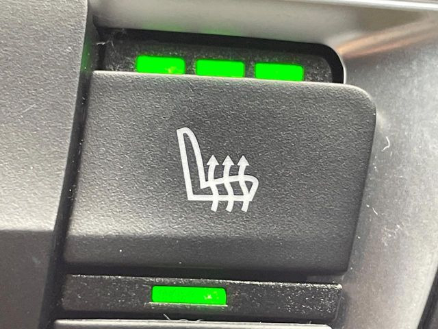 ���t�����g�V�[�g�q�[�e�B���O:�^�]�ȁE����ȋ��ɎO�i�K�Œ��߂��\�ȃV�[�g�q�[�^�[�𑕔����Ă���܂��B�G�߂��킸���K�ɂ��g�p���������܂��B