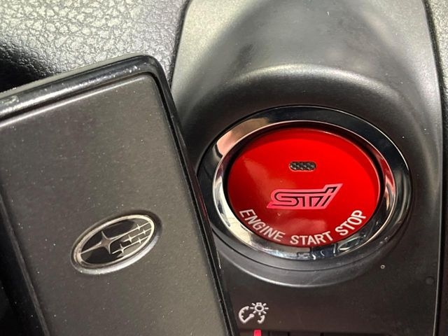 �y�A�N�Z�X�L�[&�v�b�V���X�^�[�g�z�J�o����|�P�b�g�ɓ��ꂽ�܂܂ł��h�A�̎{���E�������\�ȃX�}�[�g�L�[�𑕔��B�G���W���̃I���E�I�t�����J�M�����o���K�v�������A�{�^�����v�b�V�����邾����OK��