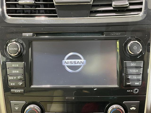 �y�����i�r�z�l�C�̏����i�r�𑕔����Ă���܂��B�i�r�̎g���₷���͂������A�I�[�f�B�I�@�\���[��!�L�����v�◷�s�͂������A�ʋ΂┃�����ȂǕ��i�̃h���C�u���y�����Ȃ�͂���