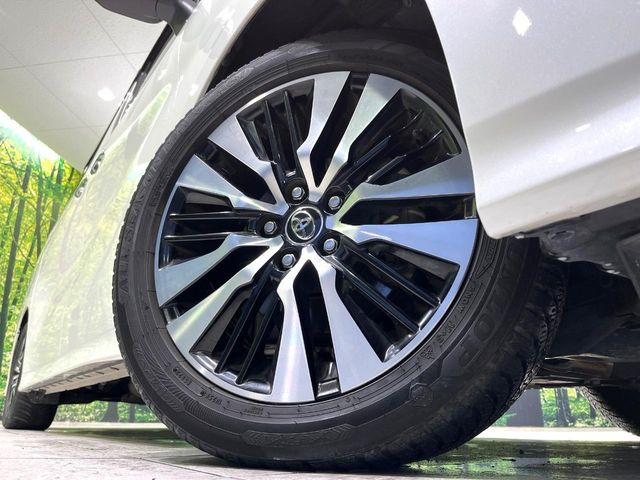 �y����18�C���`�A���~�z�C�[���z�O�ςɃ}�b�`���������A���~�z�C�[���𑕒����Ă���܂��B�e��ЊO�A���~�z�C�[����A�X�^�b�h���X�^�C�����戵�����Ă���܂��B���񂲑��k����������