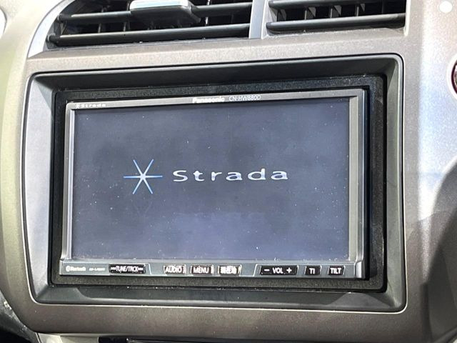 �y�i�r�Q�[�V�����z�g���₷���i�r�ŖړI�n�܂ł�������ē����Ă���܂��B�e��I�[�f�B�I�Đ��@�\���[�����Ă���A���Ԃ̉^�]������Ɋy�����Ȃ�܂�!!