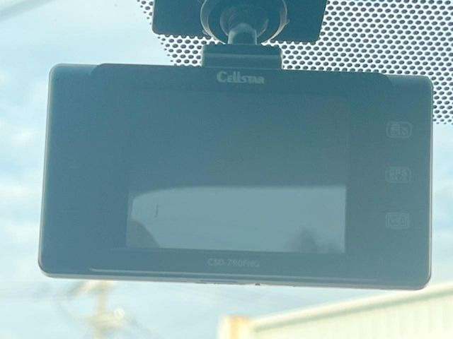 �y�h���C�u���R�[�_�[�z���S�E���S�ȃJ�[���C�t�ɕK�{�̃h���C�u���R�[�_�[�𑕔�!���s���͂������A������^�]�⎖�̂ɑ��������ۂ̏󋵂��f���ŋL�^���A����̃��X�N�ɔ����܂��B