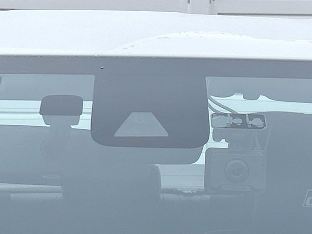 �y�g���^�Z�[�t�e�B�Z���X�z���s���ɑO���̎ԗ�����F�����A�Փ˂������Ȏ��͌x��ƃu���[�L�ŏՓˉ���Ɣ�Q�y�����A�V�X�g�B�����S�Ƀh���C�u�����y���݂��������܂��B