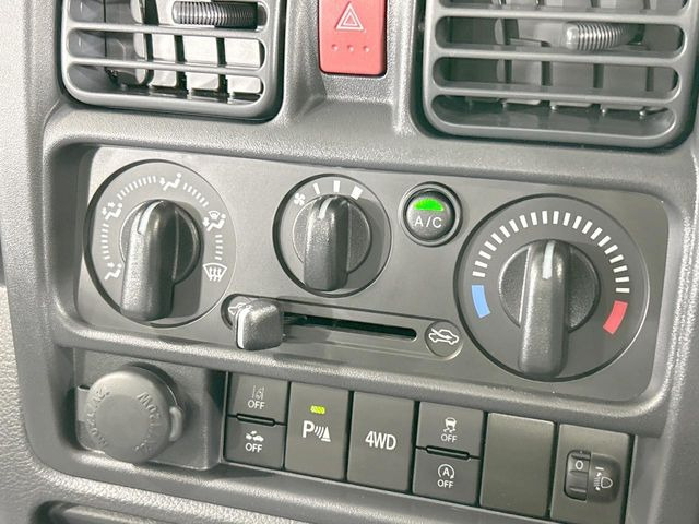 �����~�������Ă��S�Ȃɉ��K�ȋ󒲂�͂��Ă����A�_�C�������G�A�R���𑕔���