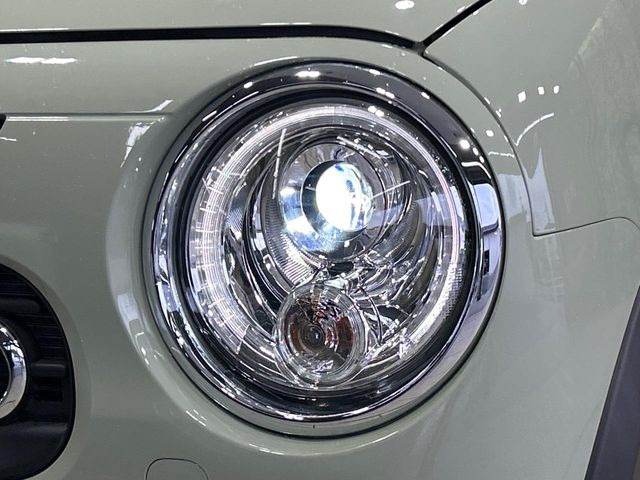 �yLED�w�b�h���C�g�z���V����ԑ��s�����ǍD�Ȏ��E���m�ۂ����S���ĉ^�]�ł��鍂�P�xLED�w�b�h���C�g�𑕔�!�_�����x�������A����d�͂��}�����Ă��܂��B