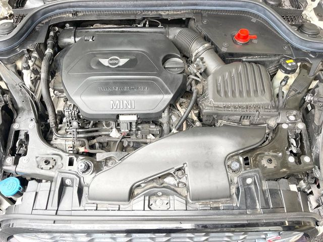 �����X�ł́A�e���[�J�[�̐�p�f�f�e�X�^�[�𓱓��B���Ǝ��i�����e�N�j�J���X�^�b�t���풓���Ă���܂��̂ŁA������̍ۂɂ����S���Ă����p���������܂��B