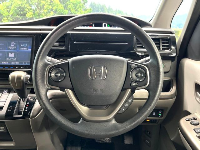 �y�X�e�A�����O�X�C�b�`�z�^�]���A�O������ڐ������炷���ƂȂ��A�I�[�f�B�I���̑��삪�\�ȕ֗��@�\!���S&���K�ȃh���C�u�����o���Ă���܂���