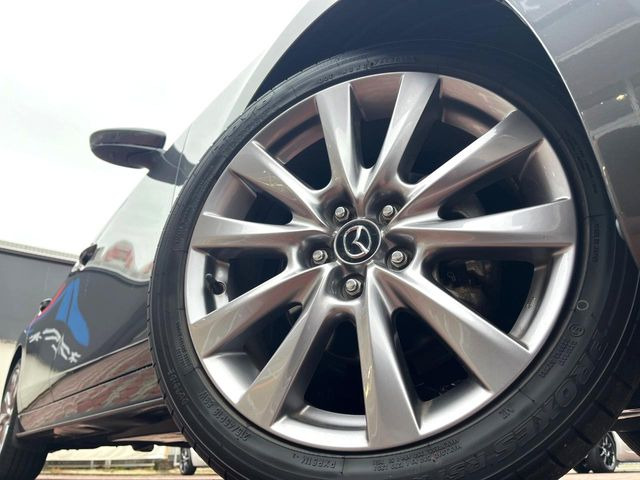 �y����18�C���`�A���~�z�C�[���z�O�ςɃ}�b�`���������A���~�z�C�[���𑕒����Ă���܂��B�e��ЊO�A���~�z�C�[����A�X�^�b�h���X�^�C�����戵�����Ă���܂��B���񂲑��k����������