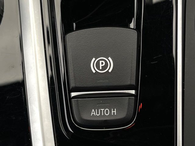 ���I�[�g�z�[���h:�����Ԃɑ�����������Ă���A�d���p�[�L���O�u���[�L�ł��B�M���҂��̍ۂł��u���[�L�𓥂ݑ����Ă����K�v���Ȃ��Ȃ�܂�!