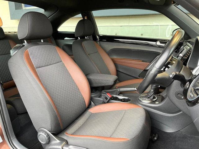 ���O��:�������Ƃ����h���C�o�[�X�y�[�X�ŁA�����Ԃ̉^�]�ł����K�ɂ��߂������������܂��B