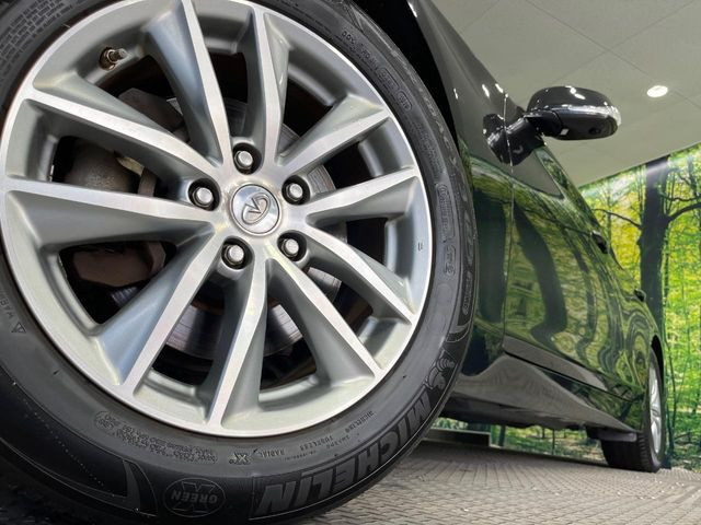 �y����17�C���`�A���~�z�C�[���z�O�ςɃ}�b�`���������A���~�z�C�[���𑕒����Ă���܂��B�e��ЊO�A���~�z�C�[����A�X�^�b�h���X�^�C�����戵�����Ă���܂��B���񂲑��k����������