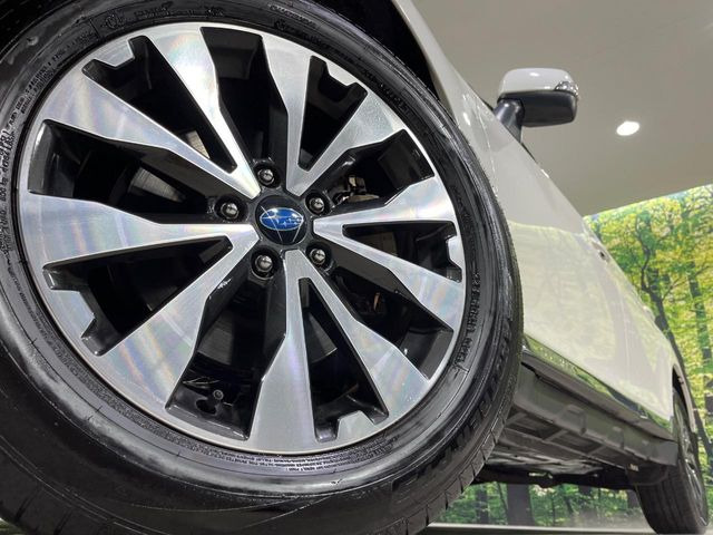 �y����18�C���`�A���~�z�C�[���z�O�ςɃ}�b�`���������A���~�z�C�[���𑕒����Ă���܂��B�e��ЊO�A���~�z�C�[����A�X�^�b�h���X�^�C�����戵�����Ă���܂��B���񂲑��k����������