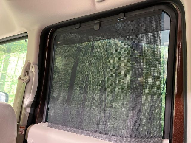 �y���[���V�F�[�h�z��������ԊO����̌���ῂ����Ƃ��ɃT�b�ƈ����o���Ďg����A���[���i�[�^�C�v�̃T���V�F�[�h�𑕔��B��Ȃɏ�������q�l���E�g�E�g�����������ȂǁA���Ђ����p����������