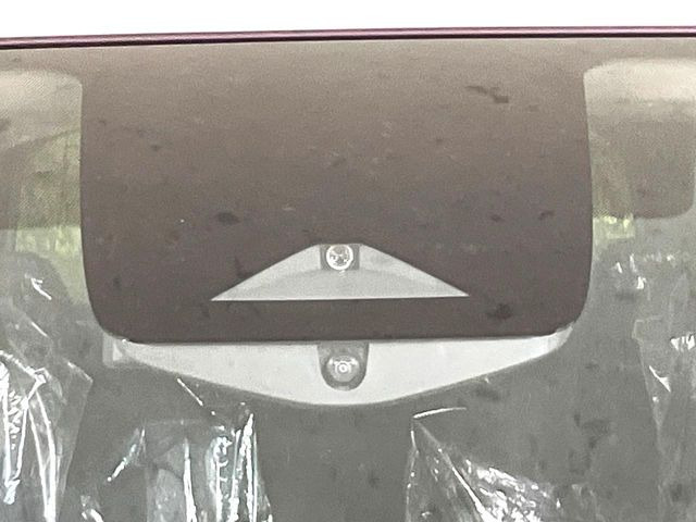 �y�C���e���W�F���g�G�}�[�W�F���V�[�u���[�L�z�t�����g�J�����őO���̎ԗ�����s�҂����m�B�Փ˂������Ȏ��͏Փ˔�Q�y���u���[�L���쓮�A�Փˉ�����T�|�[�g�B�����S�Ƀh���C�u�����y���݂��������܂��B