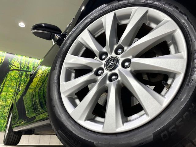 �y����17�C���`�A���~�z�C�[���z�O�ςɃ}�b�`���������A���~�z�C�[���𑕒����Ă���܂��B�e��ЊO�A���~�z�C�[����A�X�^�b�h���X�^�C�����戵�����Ă���܂��B���񂲑��k����������