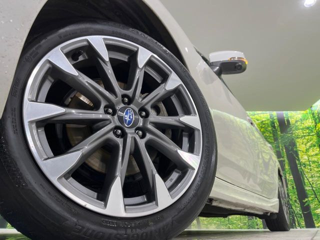 �y����17�C���`�A���~�z�C�[���z�O�ςɃ}�b�`���������A���~�z�C�[���𑕒����Ă���܂��B�e��ЊO�A���~�z�C�[����A�X�^�b�h���X�^�C�����戵�����Ă���܂��B���񂲑��k����������