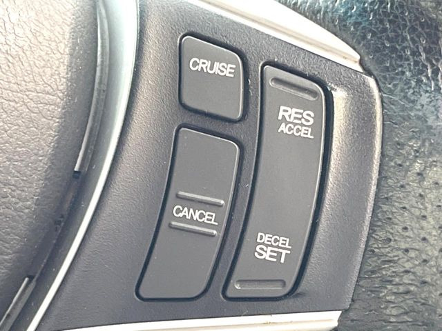 �y�N���[�Y�R���g���[���z�������H�����N���N���s�B�A�N�Z���𗣂��Ă���葬�x�ő��s���ł��A�������^�]���̕��S���y��!�����E�������ȒP�ȃX�C�b�`����Œ����ł��܂��B