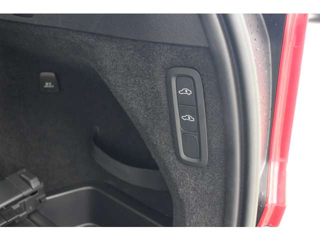 XC90ウルトラ T8 AWD プラグイン ハイブリッド 4WD