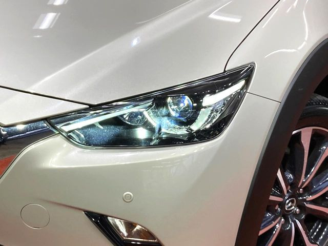 �yLED�w�b�h���C�g�z���V����ԑ��s�����ǍD�Ȏ��E���m�ۂ����S���ĉ^�]�ł��鍂�P�xLED�w�b�h���C�g�𑕔�!�_�����x�������A����d�͂��}�����Ă��܂��B