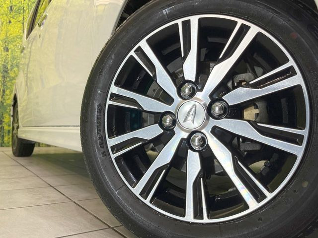 �y����14�C���`�A���~�z�C�[���z�O�ςɃ}�b�`���������A���~�z�C�[���𑕒����Ă���܂��B�e��ЊO�A���~�z�C�[����A�X�^�b�h���X�^�C�����戵�����Ă���܂��B���񂲑��k����������