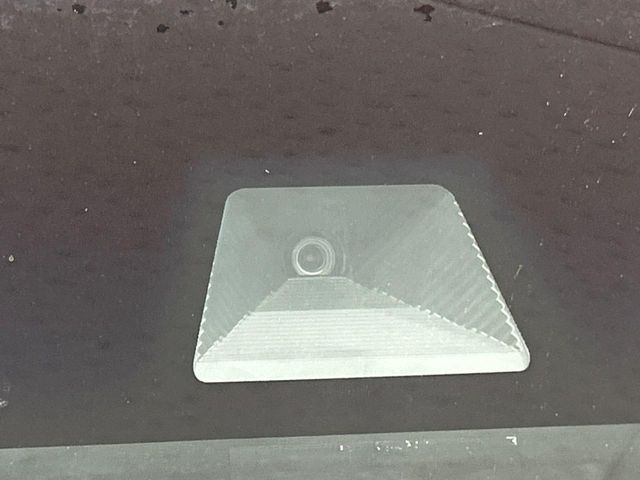 �y�z���_�Z���V���O�z���s���ɑO���̎ԗ�����F�����A�Փ˂������Ȏ��͌x��ƃu���[�L�ŏՓˉ���Ɣ�Q�y�����A�V�X�g�B�����S�Ƀh���C�u�����y���݂��������܂��B