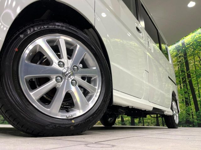 �y����14�C���`�A���~�z�C�[���z�O�ςɃ}�b�`���������A���~�z�C�[���𑕒����Ă���܂��B�e��ЊO�A���~�z�C�[����A�X�^�b�h���X�^�C�����戵�����Ă���܂��B���񂲑��k����������