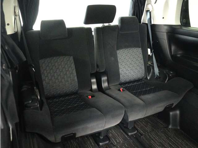 �T�[�h�V�[�g���L�X�Ƃ�����Ԃ����p�ӂ��Ă���܂�!�V�[�g�A�����W�ɂāA���K�X�y�[�X����邱�Ƃ��\�ƂȂ��Ă���܂�!�A�����W�p�^�[�����L�x�ŁA�l�X�ȃV�[���ɂ����p���������܂�!