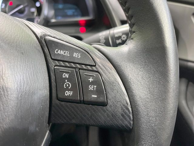 �y�N���[�Y�R���g���[���z�������H�����N���N���s�B�A�N�Z���𗣂��Ă���葬�x�ő��s���ł��A�������^�]���̕��S���y��!�����E�������ȒP�ȃX�C�b�`����Œ����ł��܂��B