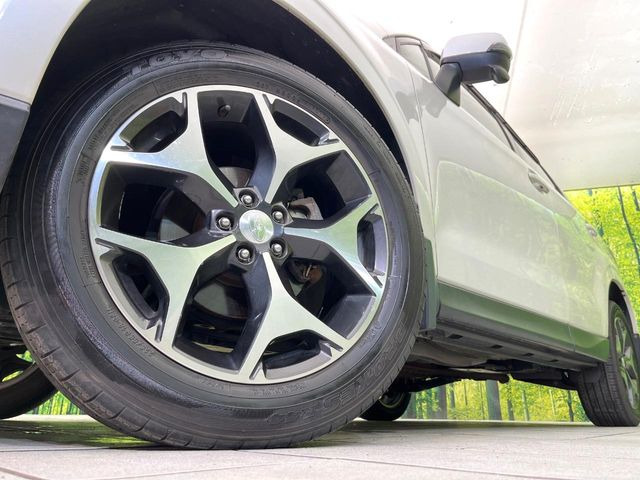 �y����18�C���`�A���~�z�C�[���z�O�ςɃ}�b�`���������A���~�z�C�[���𑕒����Ă���܂��B�e��ЊO�A���~�z�C�[����A�X�^�b�h���X�^�C�����戵�����Ă���܂��B���񂲑��k����������