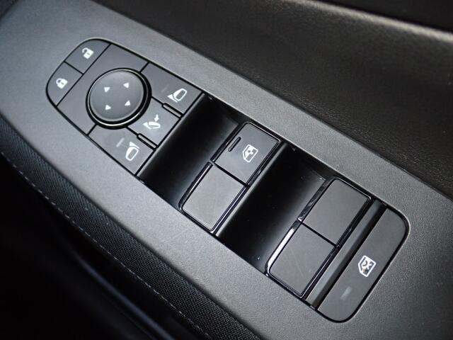 �d���i�[�h�A�~���[�A�S�ȃp���[�E�B���h�[�d�l�ł��B