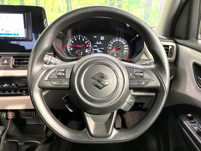 �y�X�e�A�����O�X�C�b�`�z�^�]���A�O������ڐ������炷���ƂȂ��A�I�[�f�B�I���̑��삪�\�ȕ֗��@�\!���S&���K�ȃh���C�u�����o���Ă���܂���